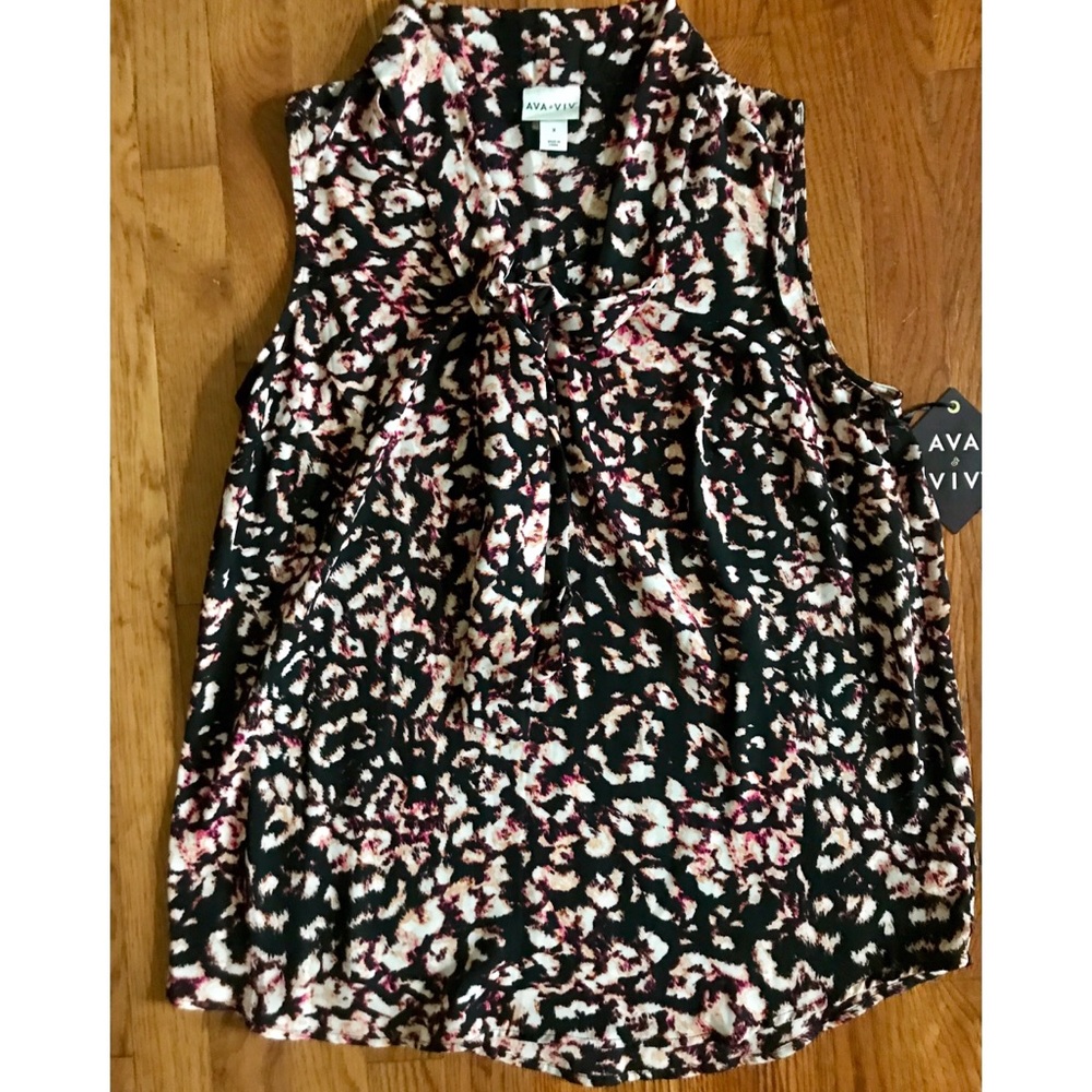 NWT Ava & Vivi blouse